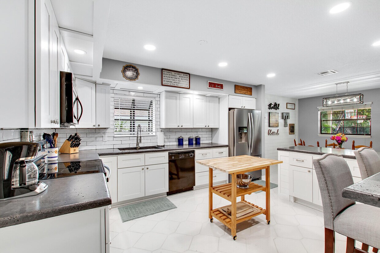 Foto principal - 912 Blueberry Dr