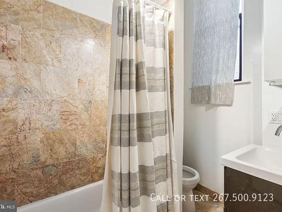 Foto del edificio - 3414 Spring Garden St