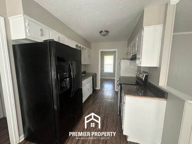 Foto del edificio - Beautiful 3BR/2BA Bartlett Cove | 1,668 Sq Ft, Brick Fireplace & Dual Dining Areas
