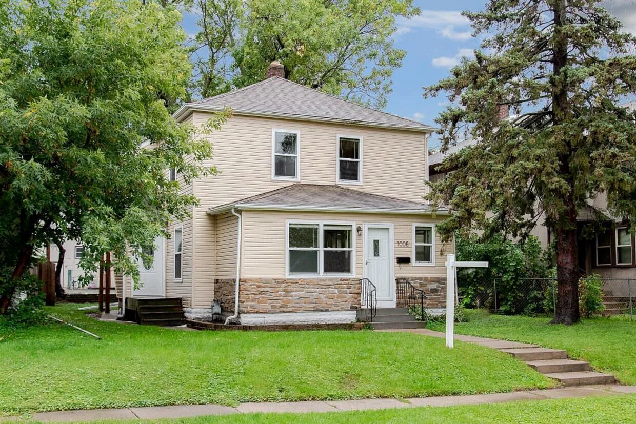 Foto principal - 1008 Gould Ave NE