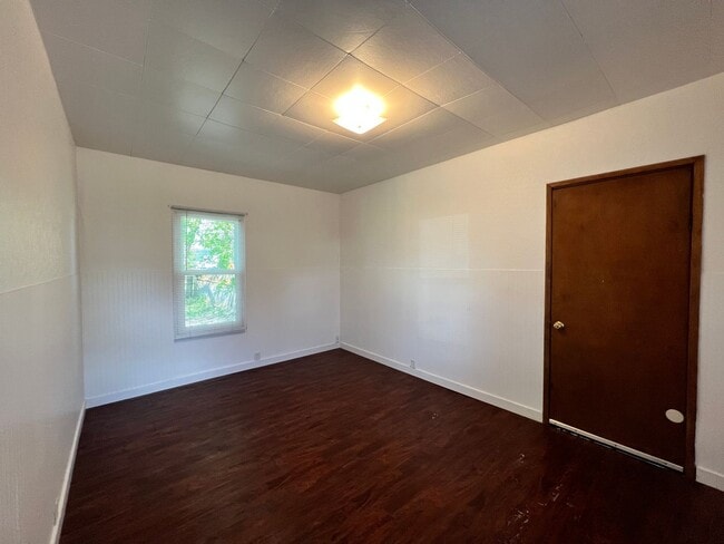 Foto del edificio - Cottage Style 1 Bed Home with a Large Yard...