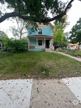 Building Photo - 612 Spring St
