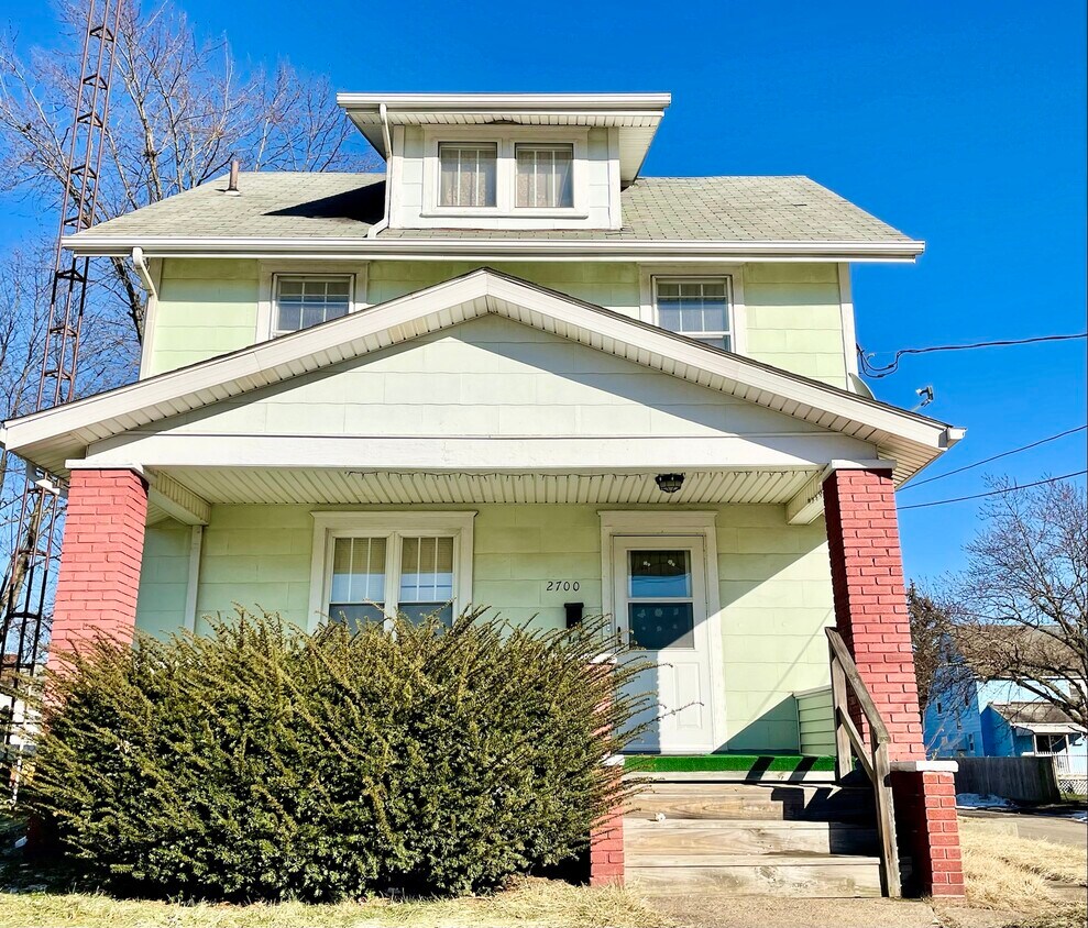 Primary Photo - 2700 Coventry Blvd NE