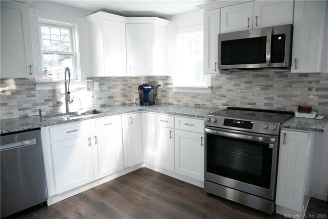 Building Photo - 337 N Stonington Rd