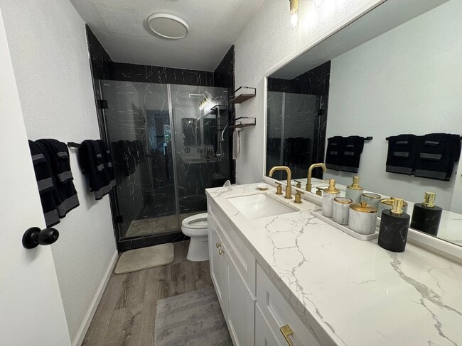 Foto del edificio - Haleakala Gardens Furnished ground floor 3...