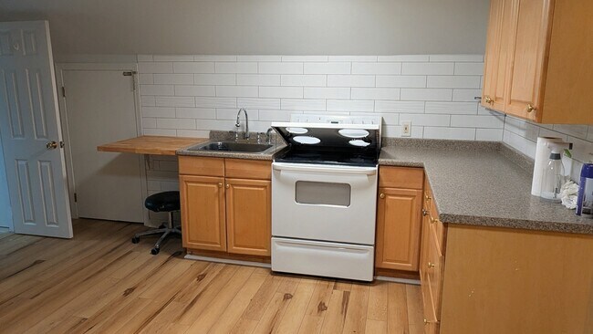 Foto del edificio - 33 Vets, LLC