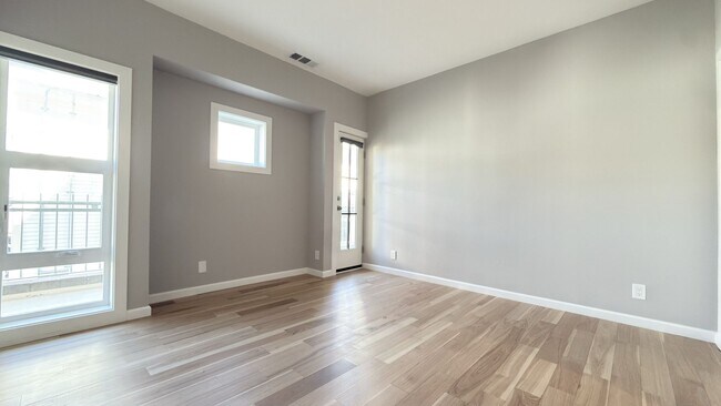 Foto del edificio - Downtown San Jose 2BR/2BA Condo