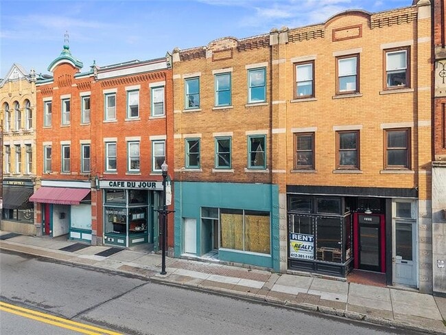 Foto del edificio - 1109 E Carson St
