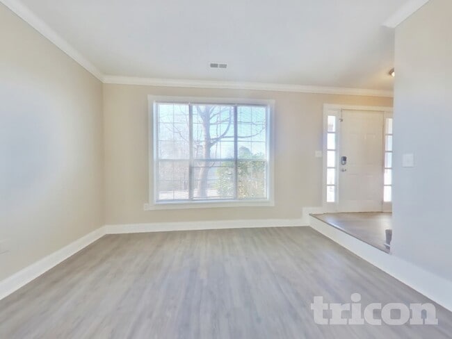 Foto del edificio - 3520 Willow Tree Cir
