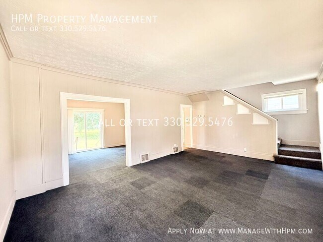 Foto del edificio - 2202 Brownlee Ave NE