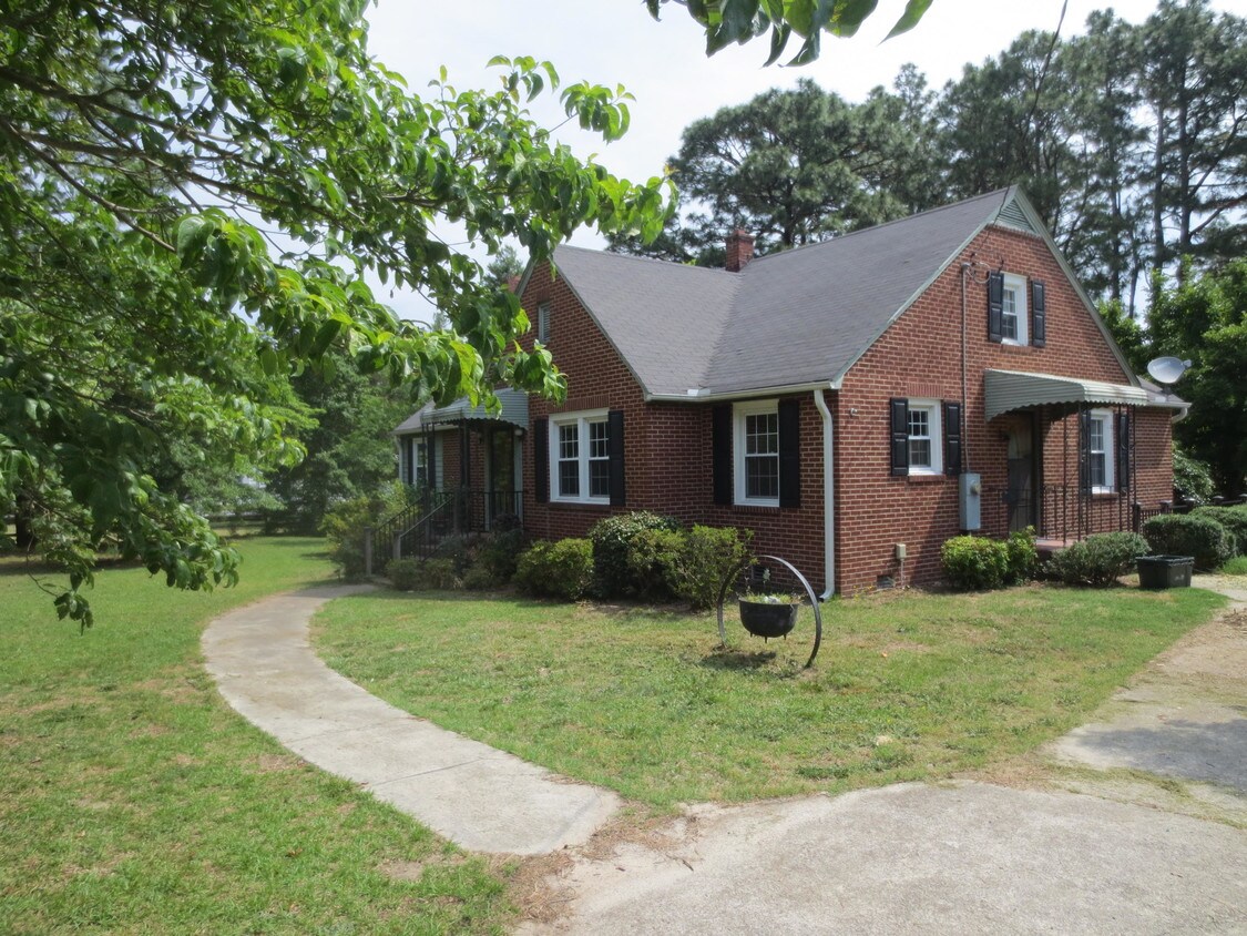 Foto principal - 1285 Central Dr