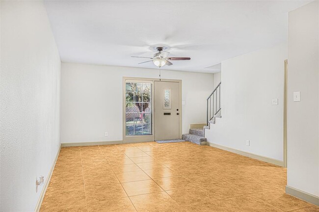 Foto del edificio - 4410 T C Jester Blvd