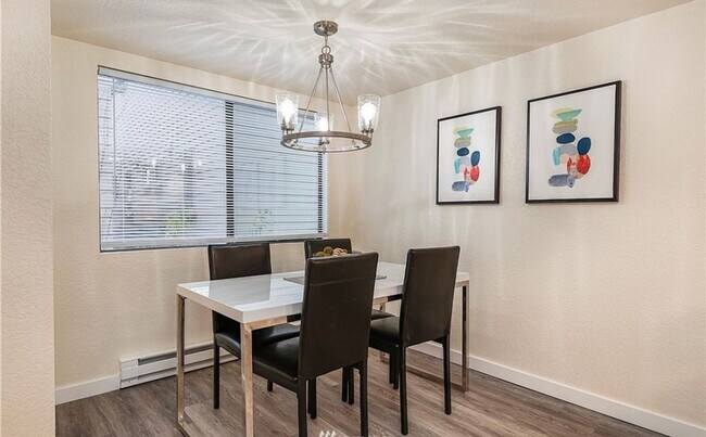 Building Photo - Light Filled Remodeled Condo w/ Fireplace ...