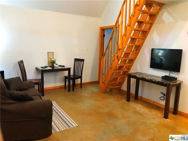 Foto del edificio - 403 Free Timber St