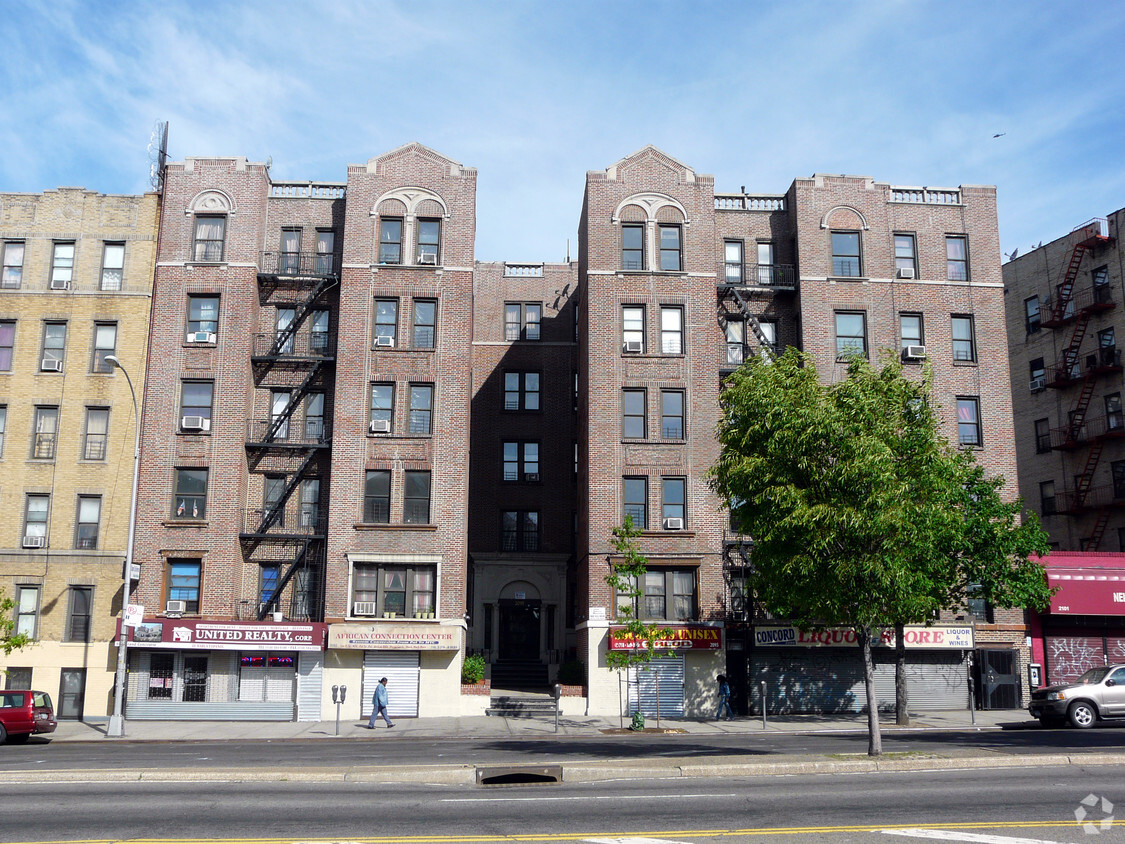 Building Photo - 2080-2090 Grand Concourse