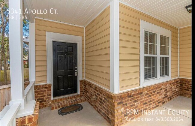 Building Photo - Great North Charleston Location!