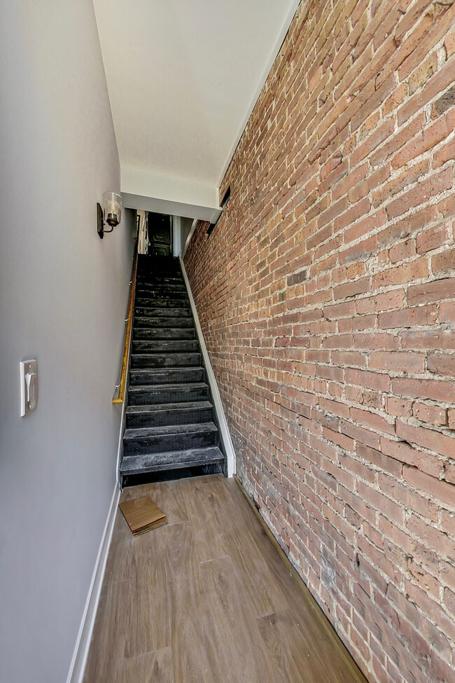 Building Photo - 4158 W Lake St