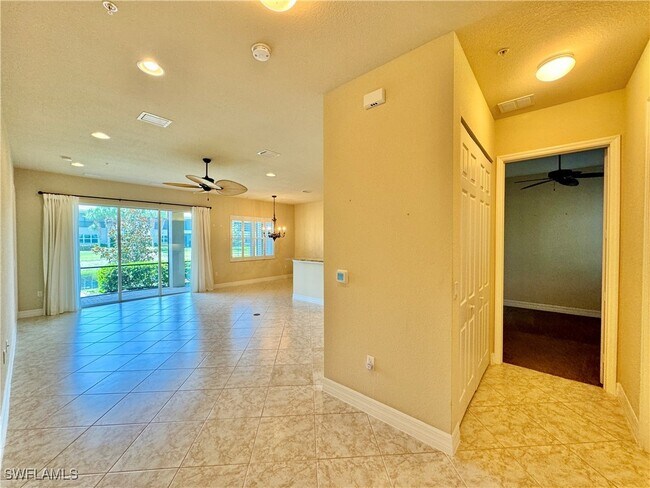 Foto del edificio - 6525 Monterey Point
