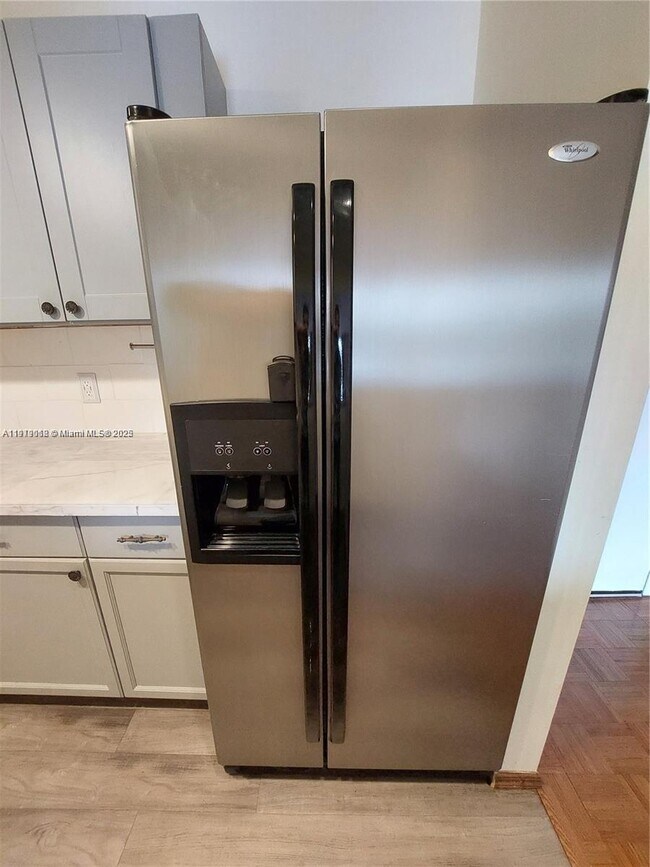 Foto del edificio - 16851 NE 23rd Ave