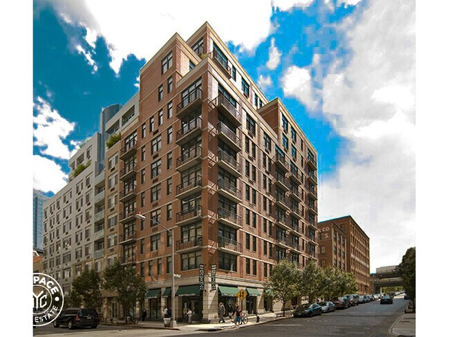 Building Photo - 65 Washington St