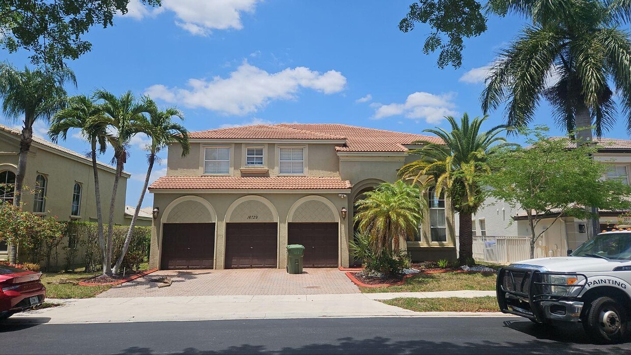 Foto principal - 16729 SW 16th St