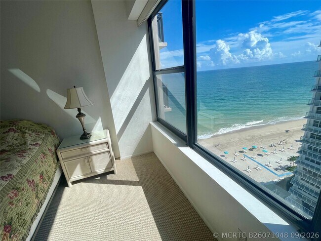 Building Photo - 3800 Galt Ocean Dr