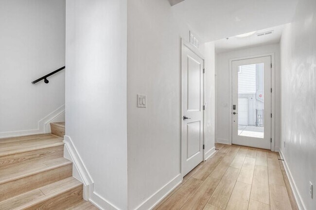 Building Photo - 3101 W 47th Ave