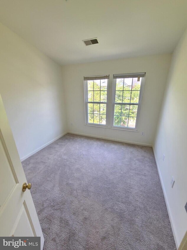 10 Rosebay Ct, Germantown, MD 20874 Townhome Rentals in Germantown MD