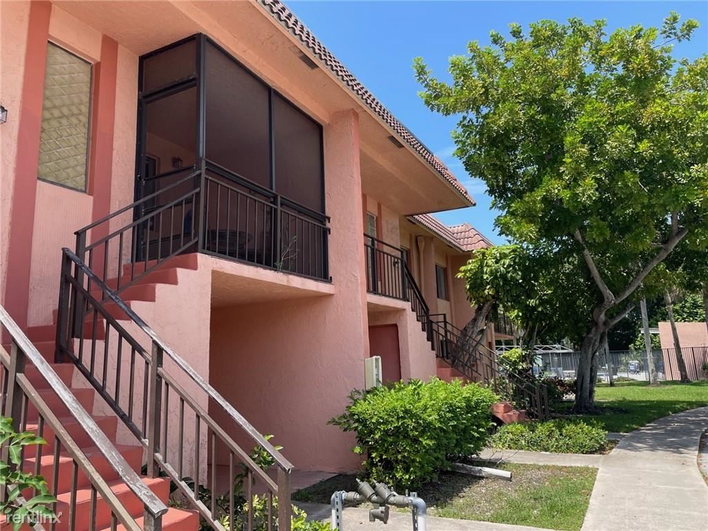 Primary Photo - 2 br, 2 bath Condo - 235 Lakeview Dr Apt 102