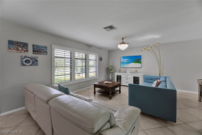 Building Photo - 3055 Round Table Ct
