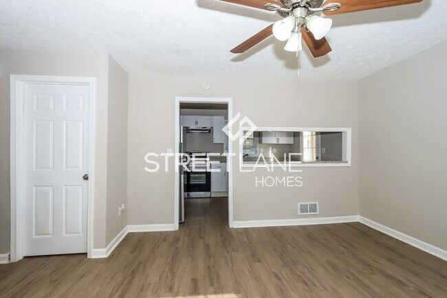 Building Photo - 1044 Tamarack Trail