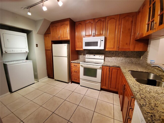 Building Photo - 2289 SW 80th Terrace