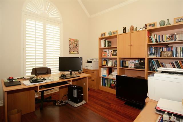 Foto del edificio - 8617 Orchard Hill Dr