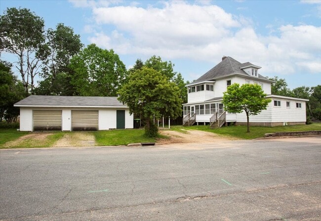 Building Photo - 1401 Stout Rd