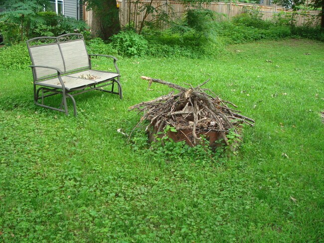 Foto del edificio - 324 Forest Ave