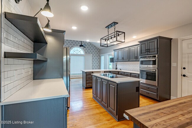 Foto del edificio - 838 Lake Forest Pkwy