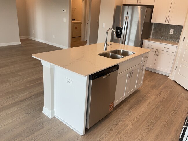 Building Photo - 802 Treeline Rd