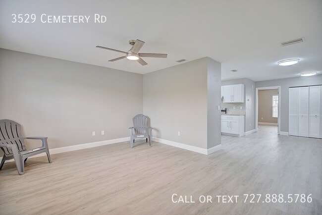 Foto del edificio - 3529 Cemetery Rd