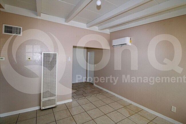 Foto del edificio - 2831 N Castro Ave