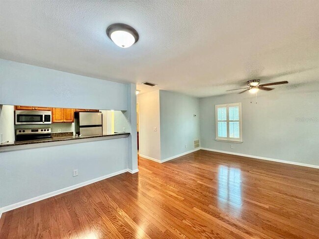 Foto del edificio - 5440 S MacDill Ave