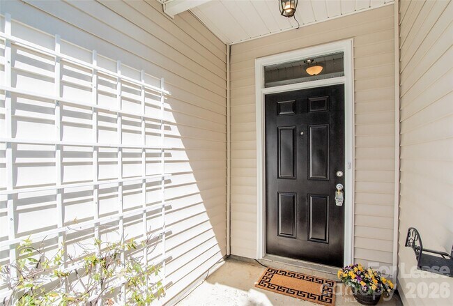 Building Photo - 4018 Far West Dr