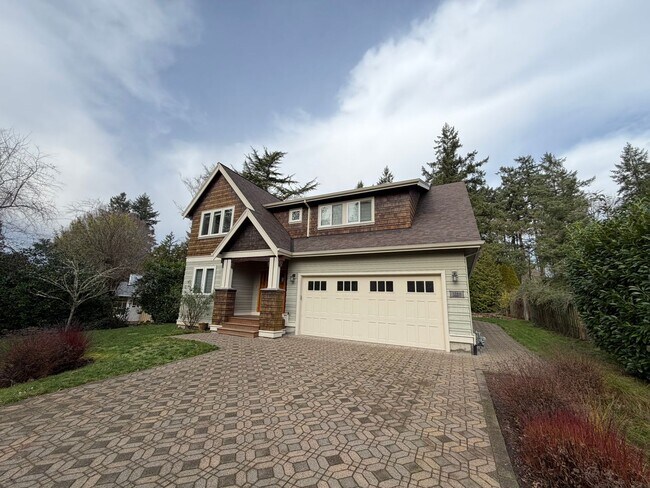 Foto del edificio - Gorgeous Custom Home In the Uplands Neighborhood. 4bd plus office. 2944sf.