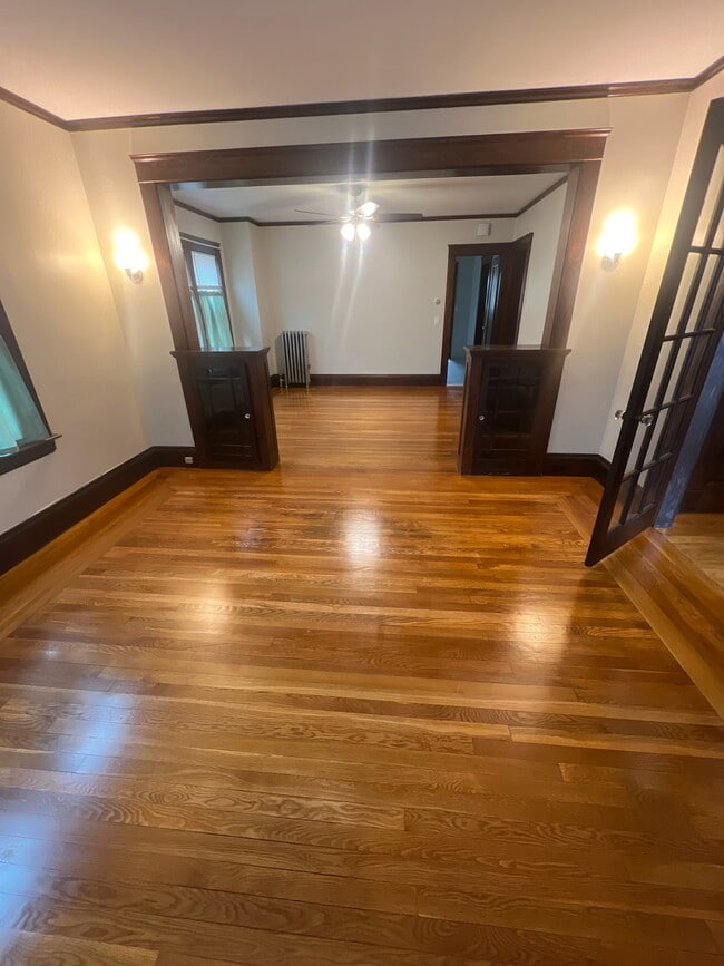 Building Photo - 16 Davis Ave