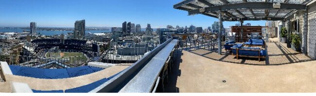 Foto del edificio - 321 10th Ave