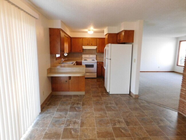 Foto del edificio - 2Bd/1.5Ba Single Story House - For Viewing