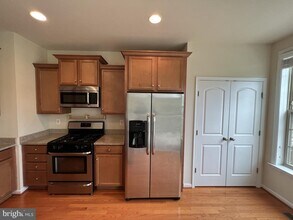 Building Photo - 1116 Carinoso Cir