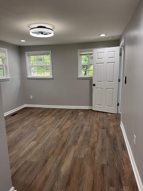 Foto del edificio - 1542 E Perry St