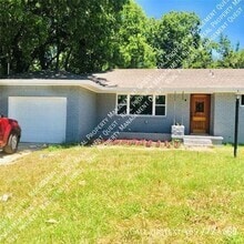 Building Photo - 4310 Vandervort Dr