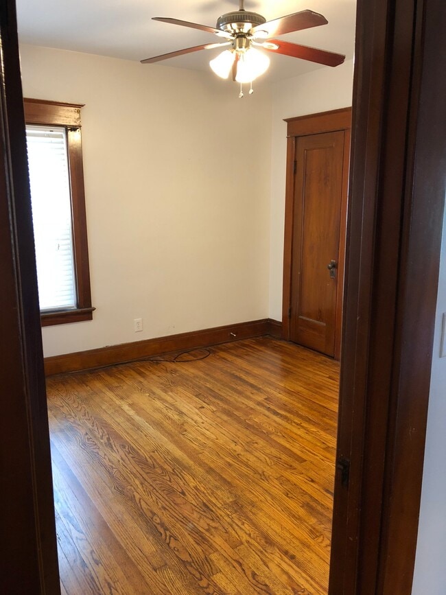 Building Photo - 1372 Amherst St