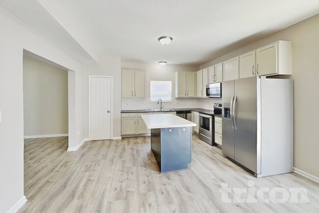 Building Photo - 176 Heartwood Hill